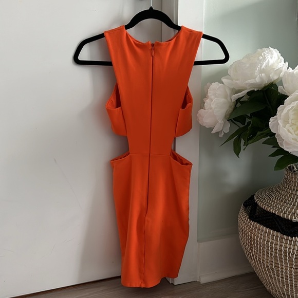 Bebe cutout orange club dress size 00 - Picture 2 of 2